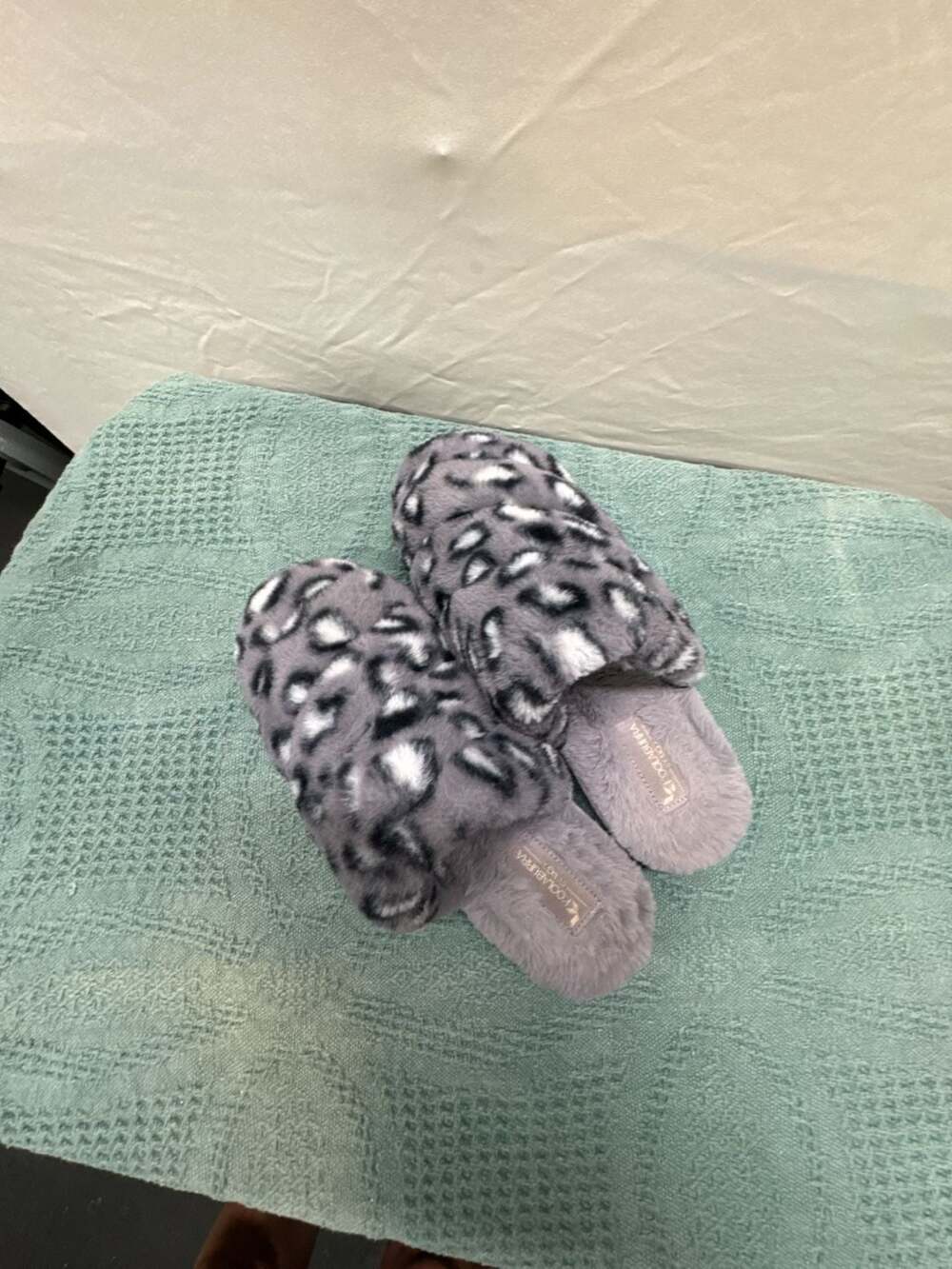 Koolaburra by UGG Faux Fur Leopard Print Slide Slippers